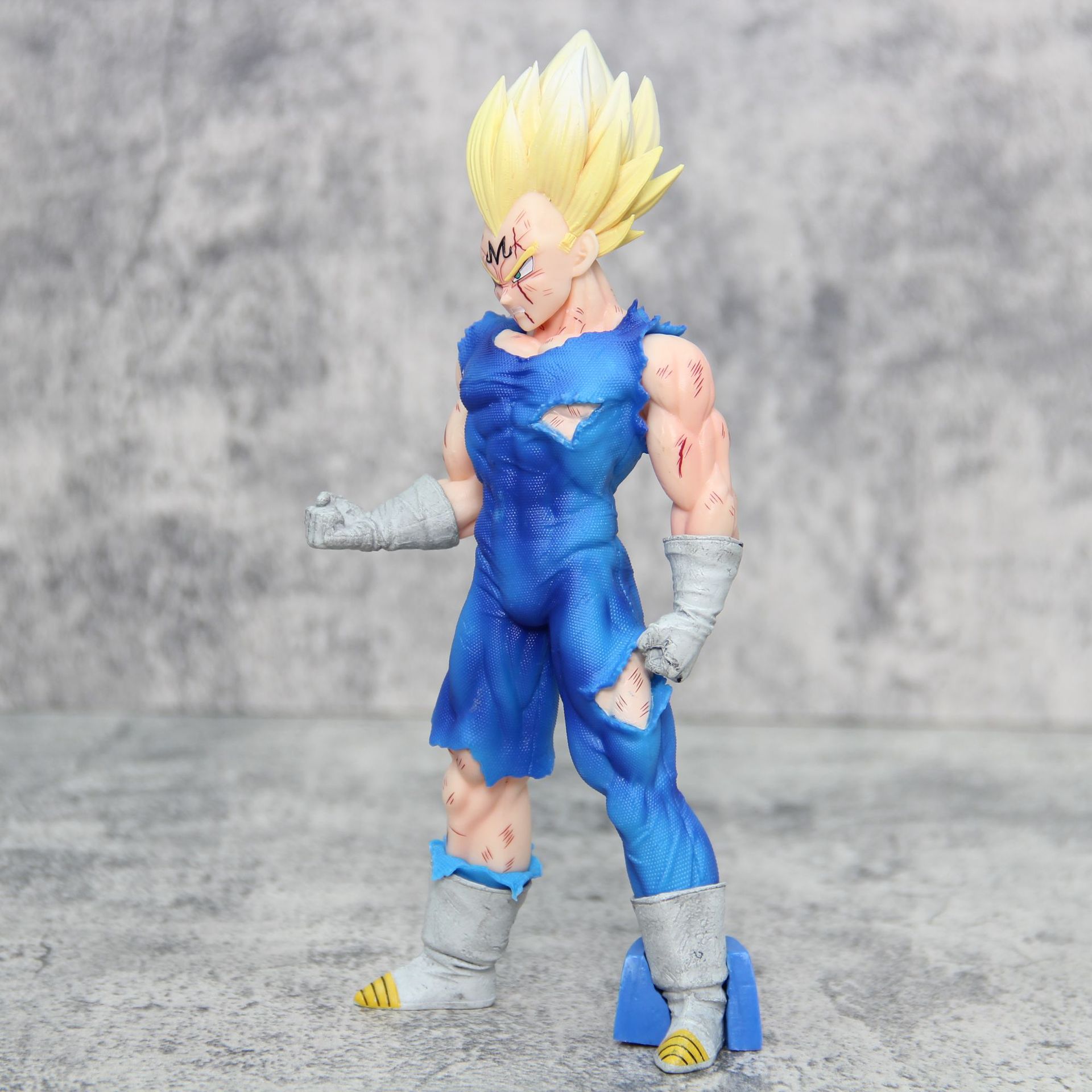 Dragon Ball Z Super Saiyan Pri - Model Kit Vegeta recensie en prijs